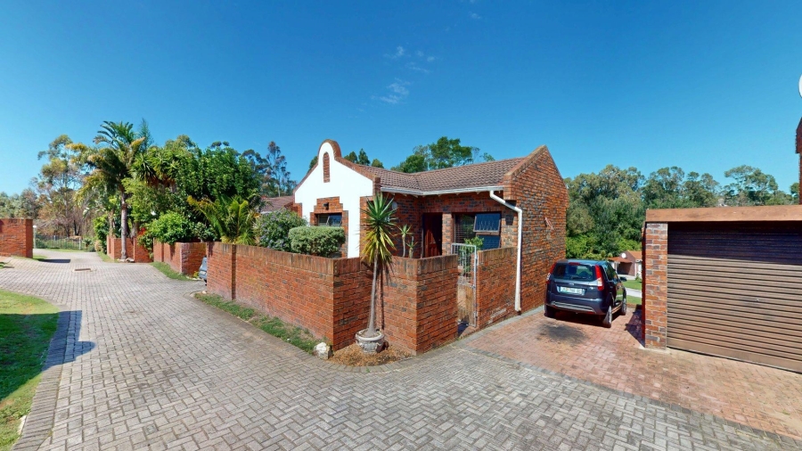 2 Bedroom Property for Sale in Kabega Park Eastern Cape